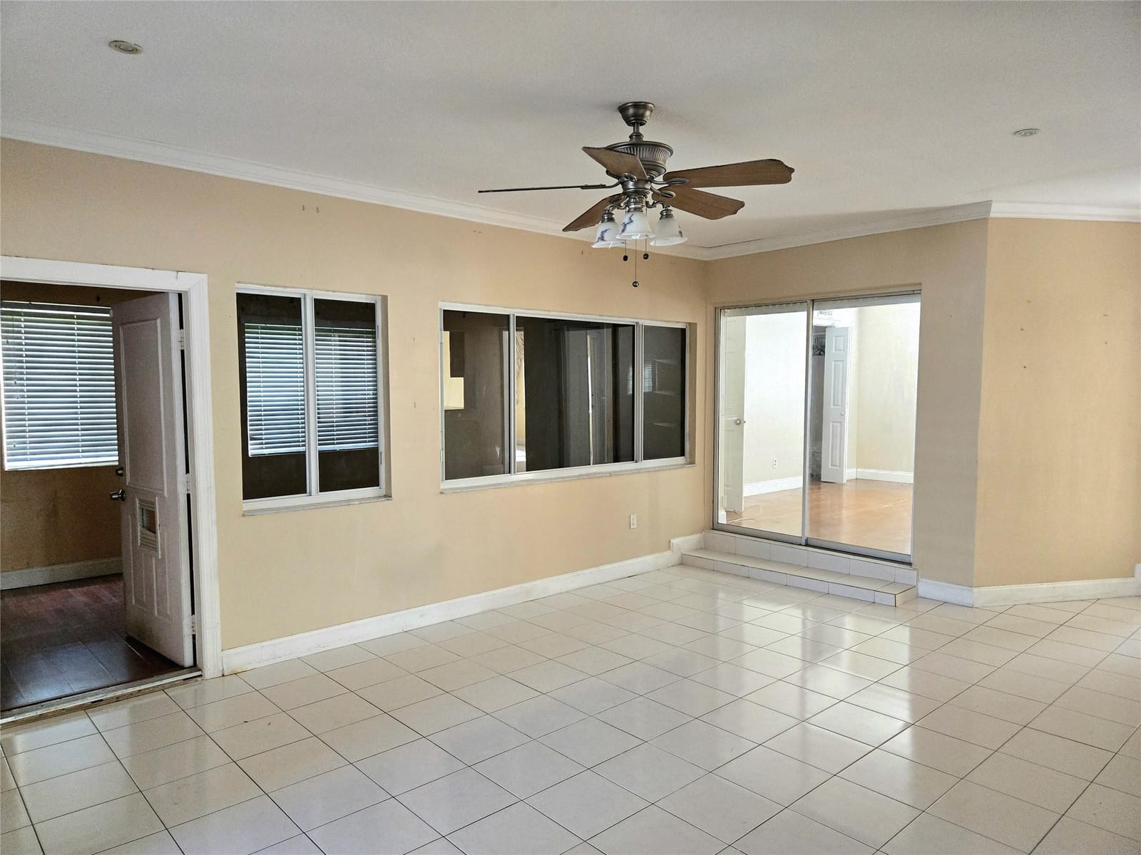 4600 NW 39th Street, Lauderdale Lakes, FL 33319 photo 12