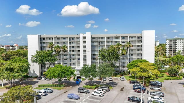 2221 Cypress Island Drive 705, sold in Cypress Island, Pompano Beach, FL
