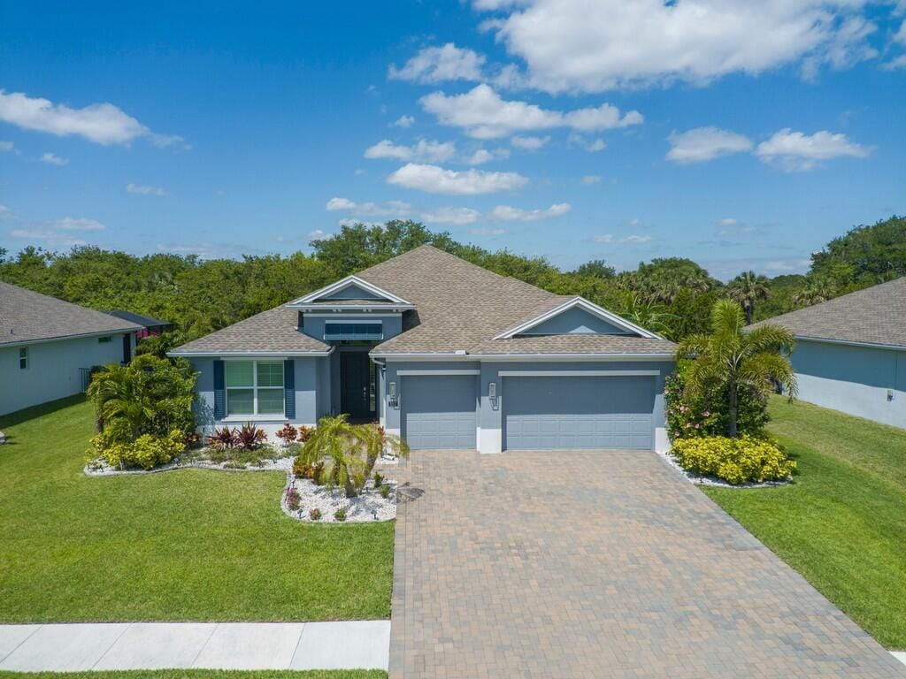 7257 33rd Square, Vero Beach, FL 32967