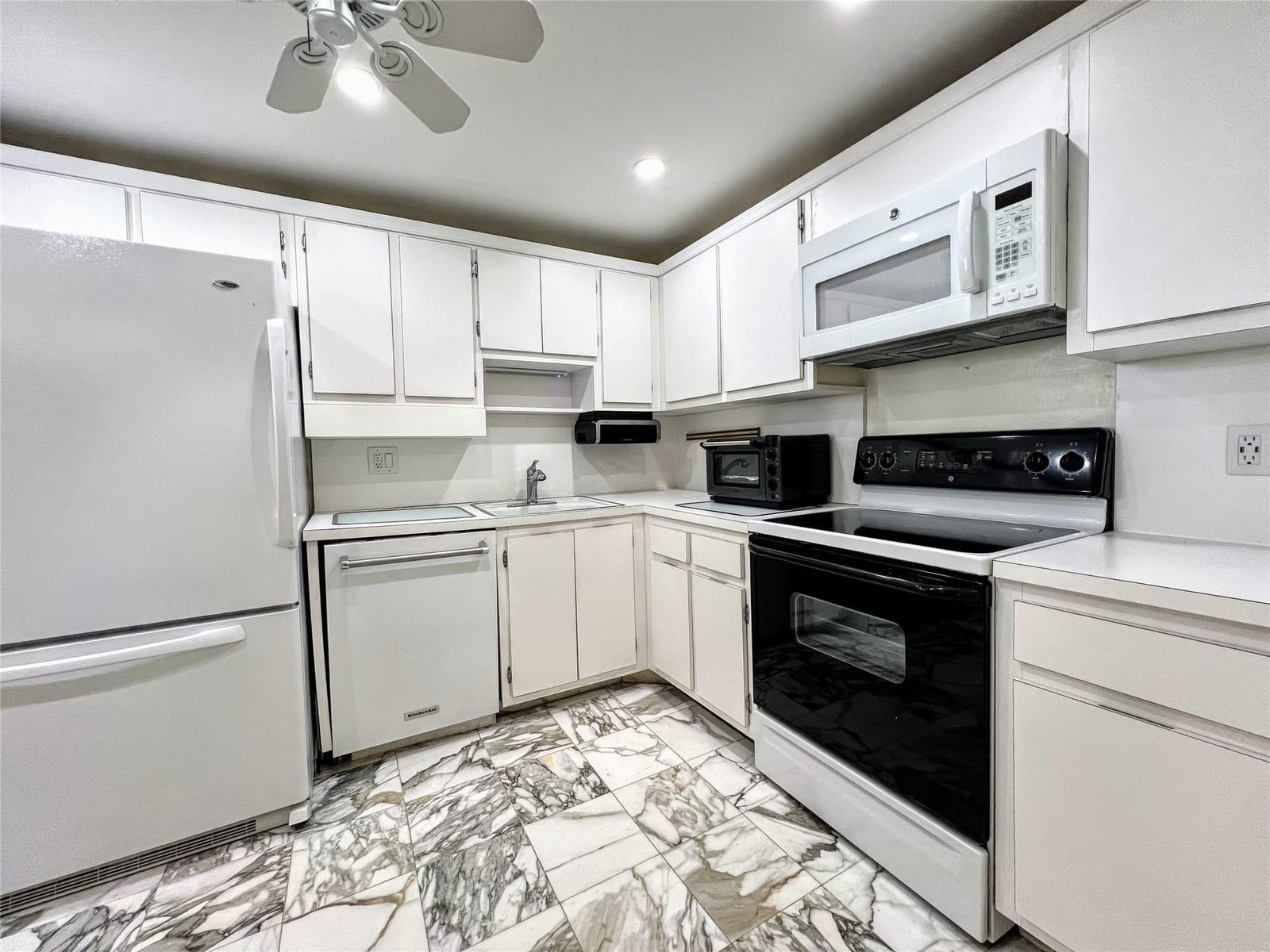 625 Oaks Drive 901 — photo 9