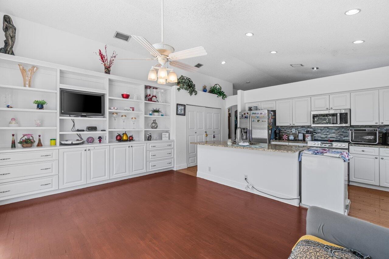 5169 Prairie Dunes Village Circle, Lake Worth, FL 33463 photo 18