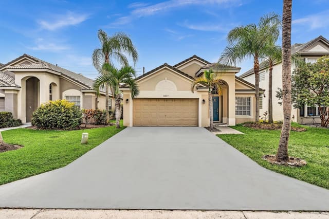 5837 N Plum Bay Parkway, sold in Plum Bay, Tamarac, FL