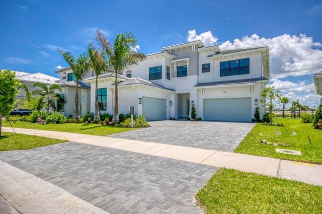 9903 Migration Point, Palm Beach Gardens, FL 33412