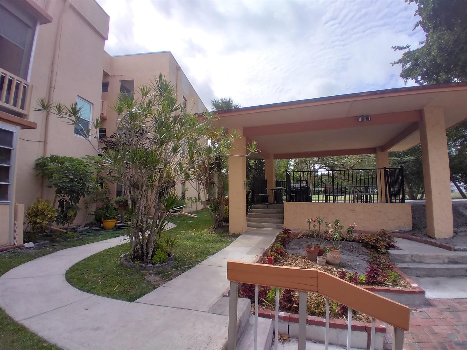 8390 Lagos De Campo Boulevard 203, Tamarac, FL 33321 photo 27