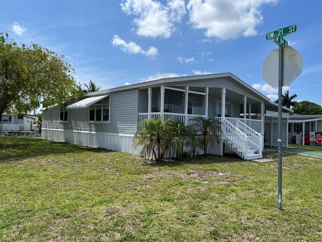 2081 SW 84th Avenue, Davie, FL 33324