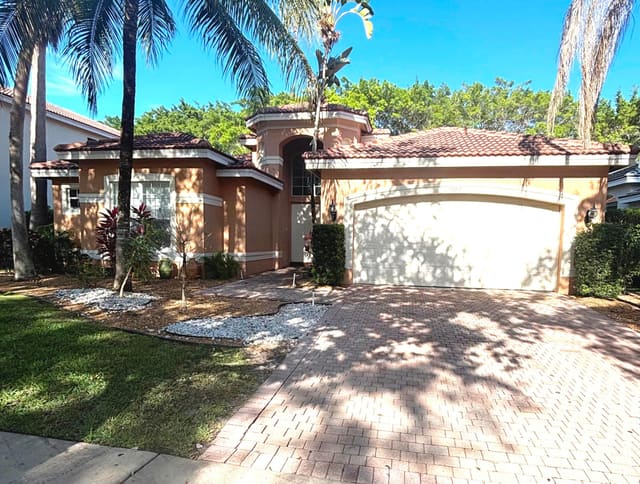 9722 Napoli Woods Lane, Delray Beach, FL 33446