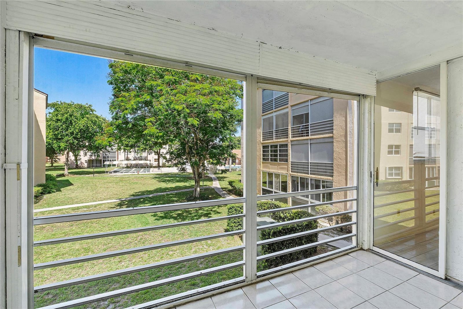 2811 Somerset Drive 209, Lauderdale Lakes, FL 33311