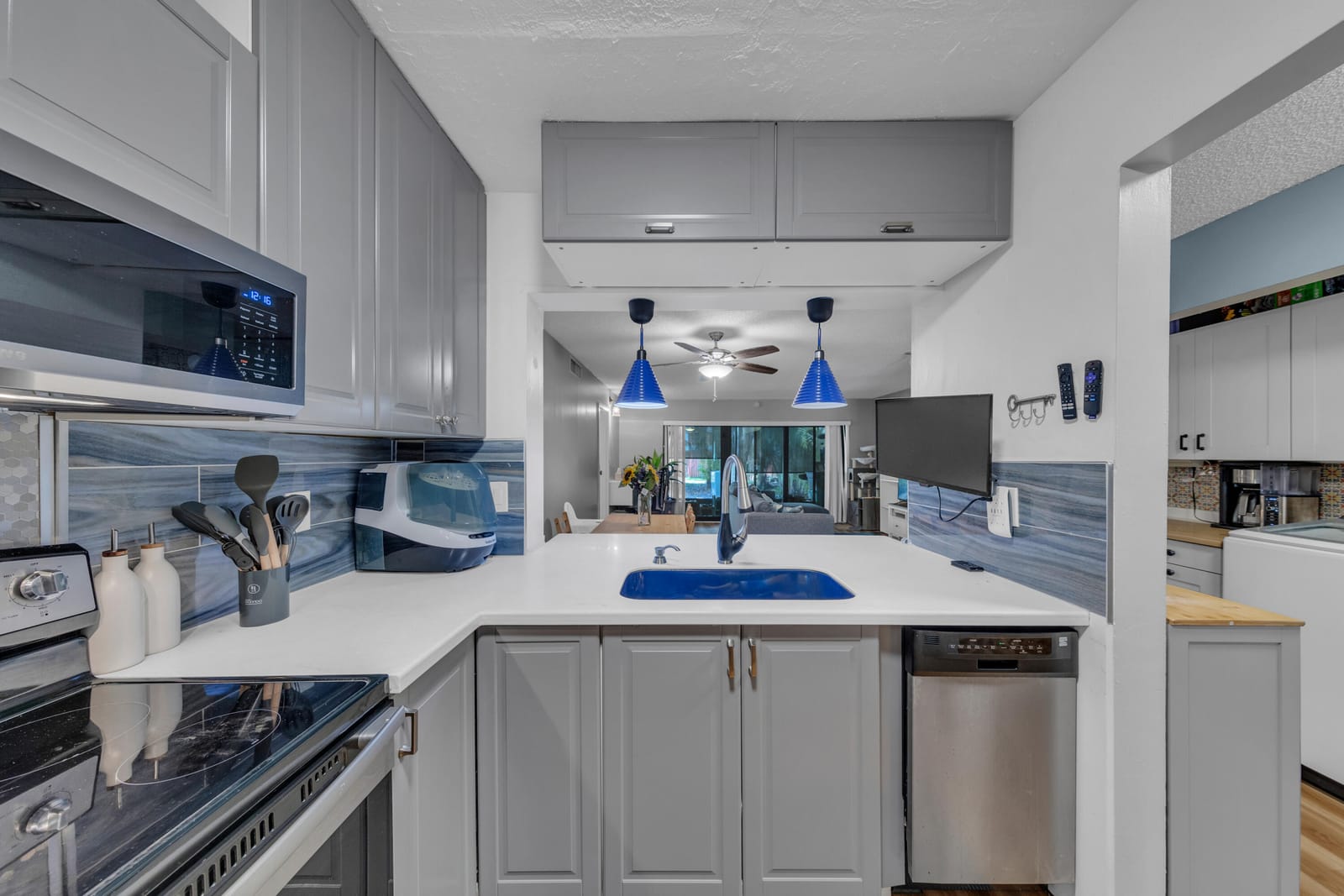 301 N Pine Island Road 101, Plantation, FL 33324 photo 1