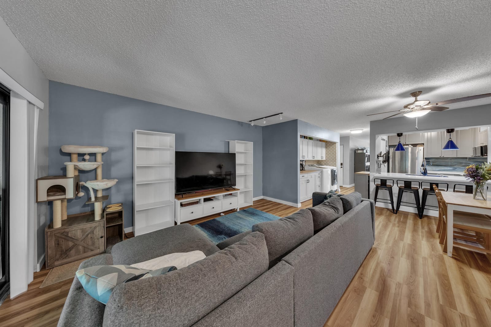 301 N Pine Island Road 101, Plantation, FL 33324 photo 3