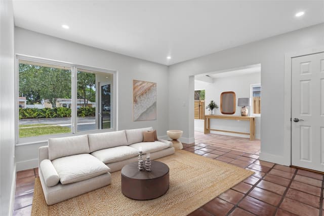211 NW 51st Street, Oakland Park, FL 33309