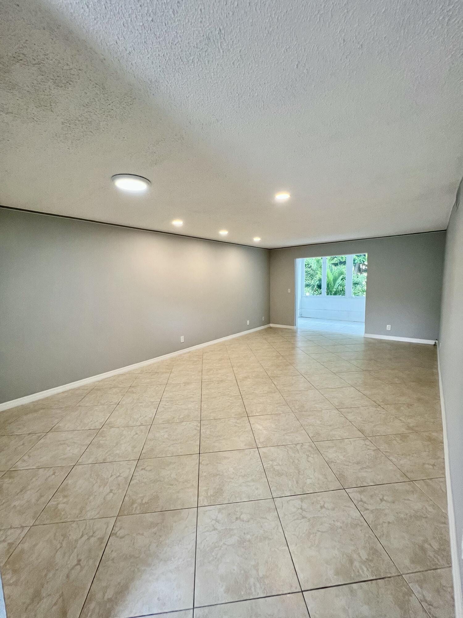 2601 NE 3rd Court 2040, Boynton Beach, FL 33435 photo 3