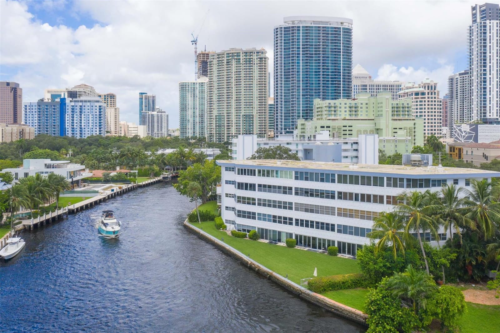 818 SE 4th Street 404, Fort Lauderdale, FL 33301