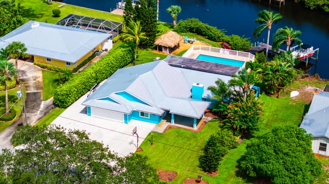 1121 SW Pine Tree Lane, sold in Hideaway Isles, Palm City, FL
