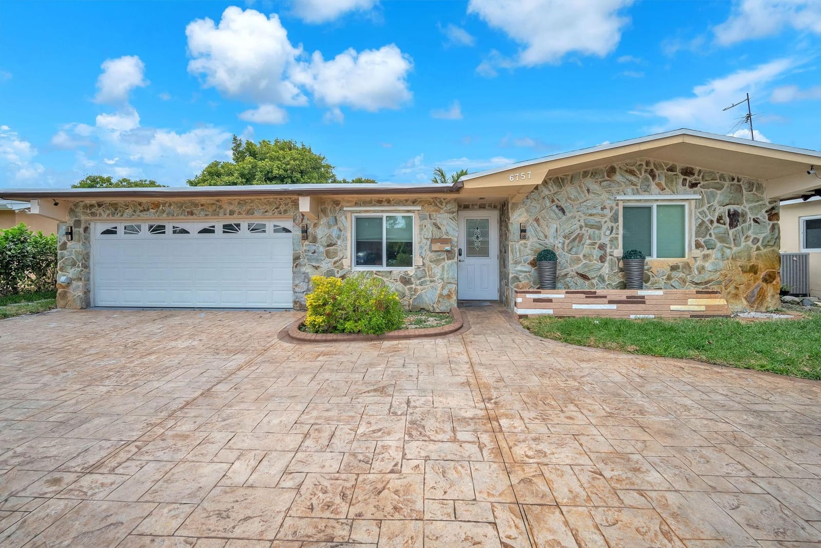 6757 Petunia Drive, Miramar, FL 33023
