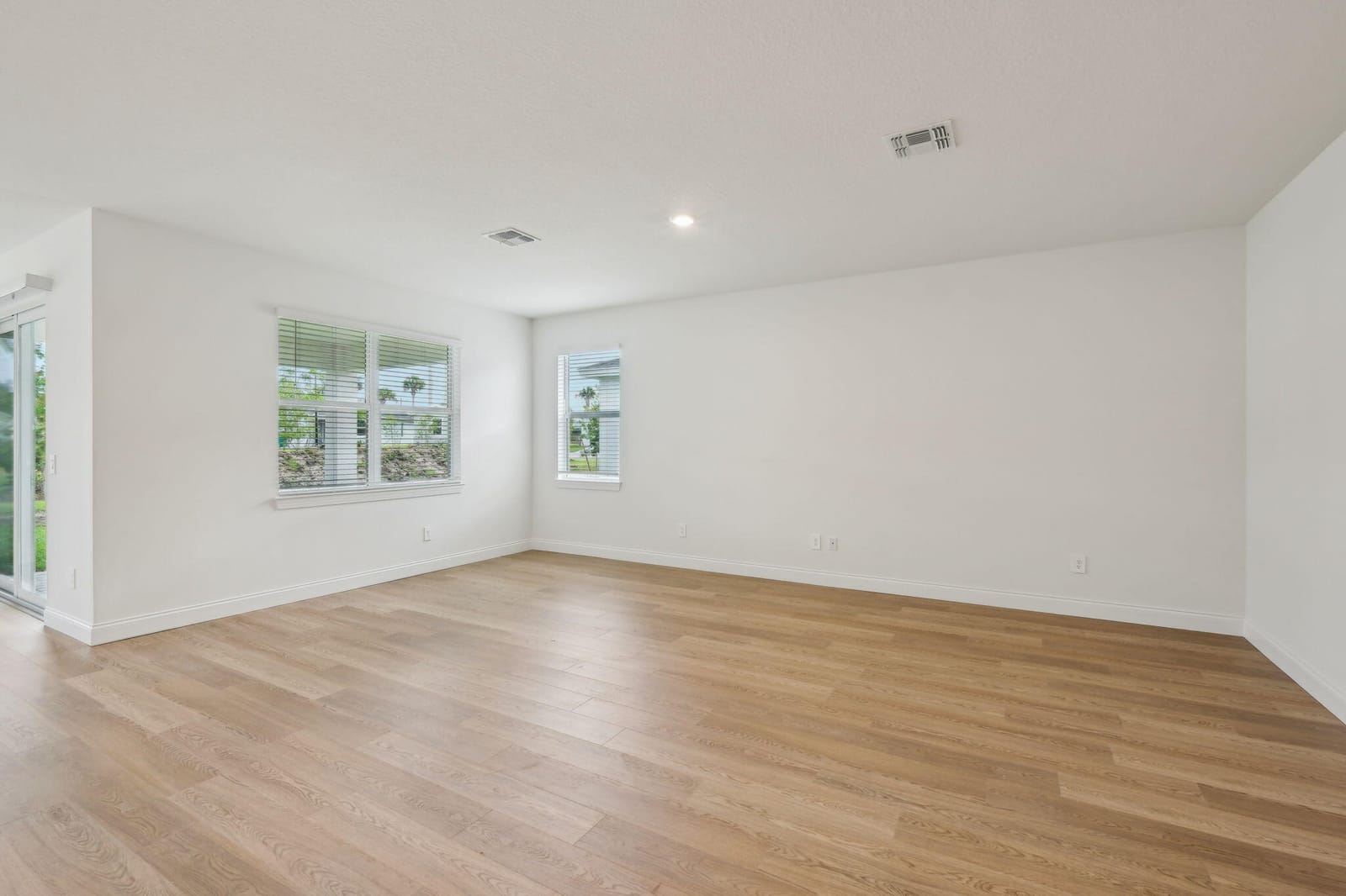 9062 Dahlia Circle — photo 6