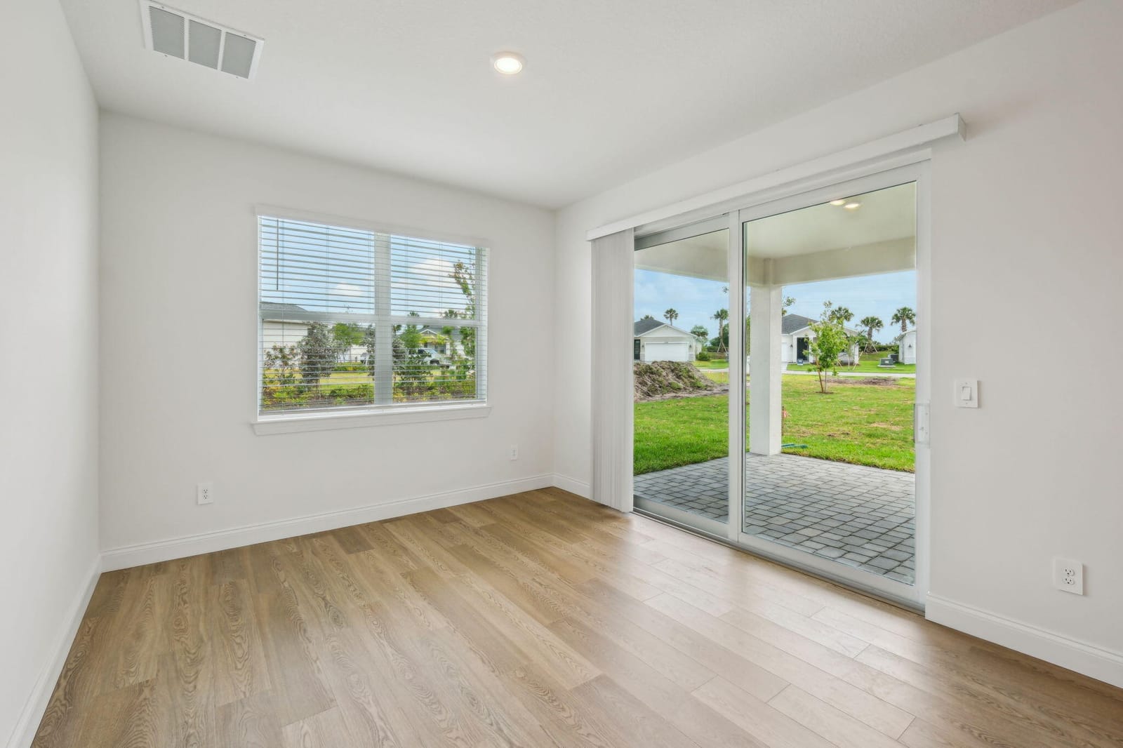 9062 Dahlia Circle — photo 9