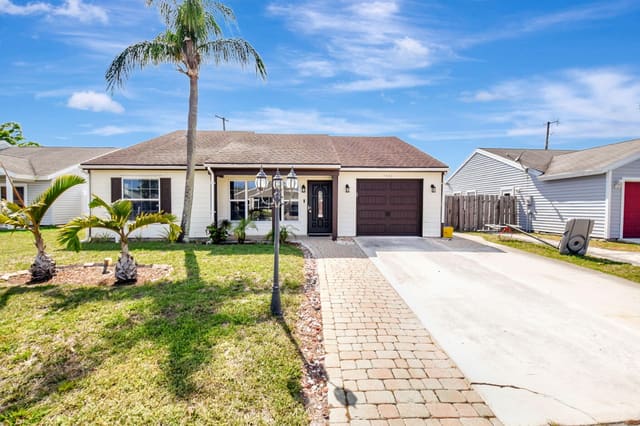 7938 Ridgewood Drive, Lake Worth, FL 33467