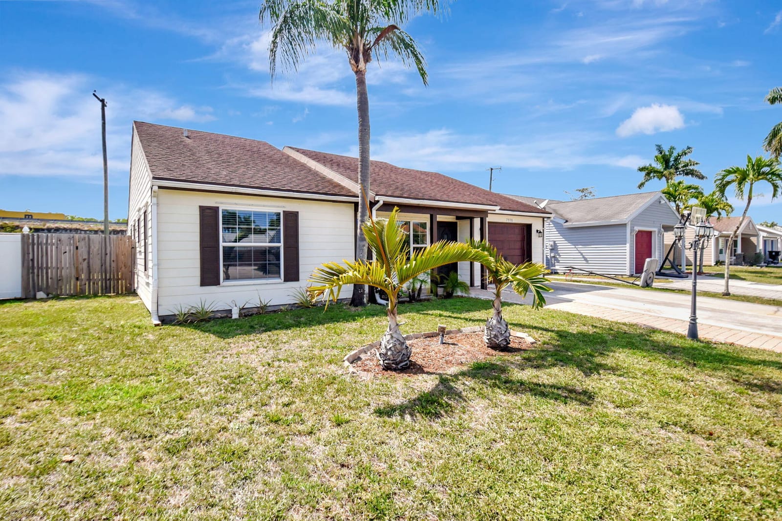 7938 Ridgewood Drive, Lake Worth, FL 33467 photo 2
