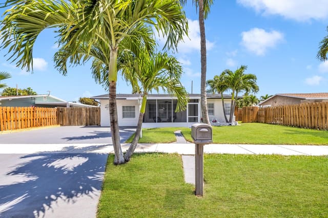 2720 NE 11th Terrace, Pompano Beach, FL 33064
