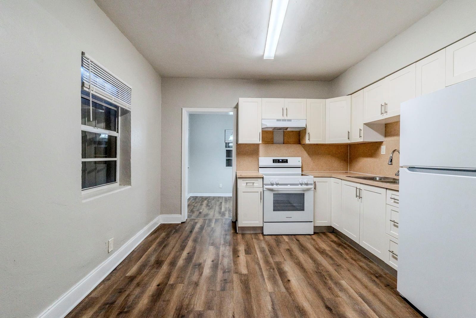 734 SW 4th Street — photo 3