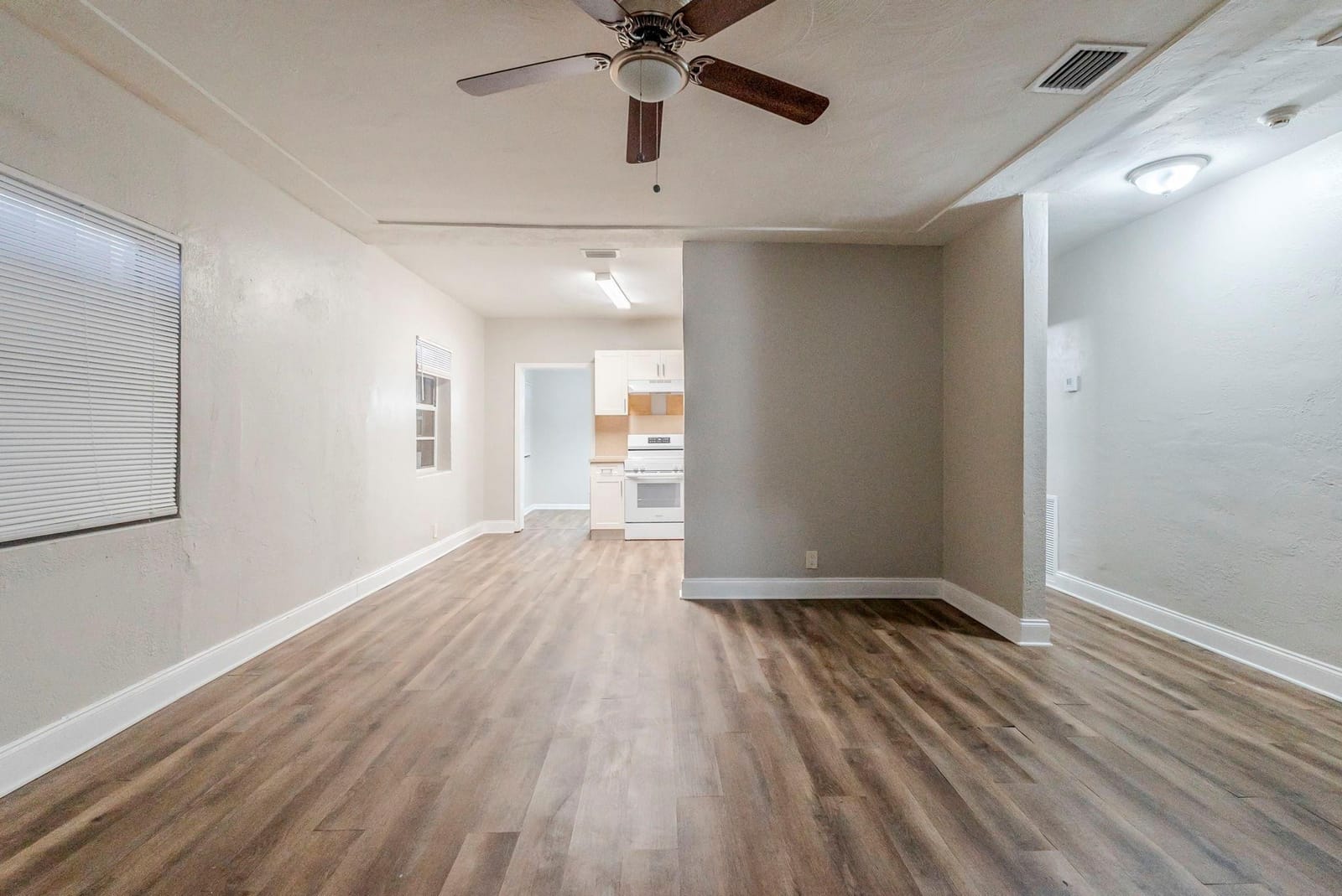 734 SW 4th Street — photo 9