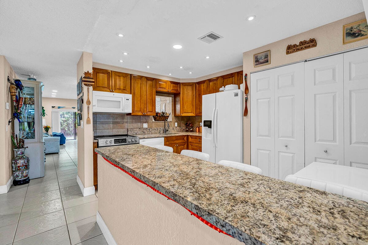 6738 Moonlit Drive, Delray Beach, FL 33446 photo 9