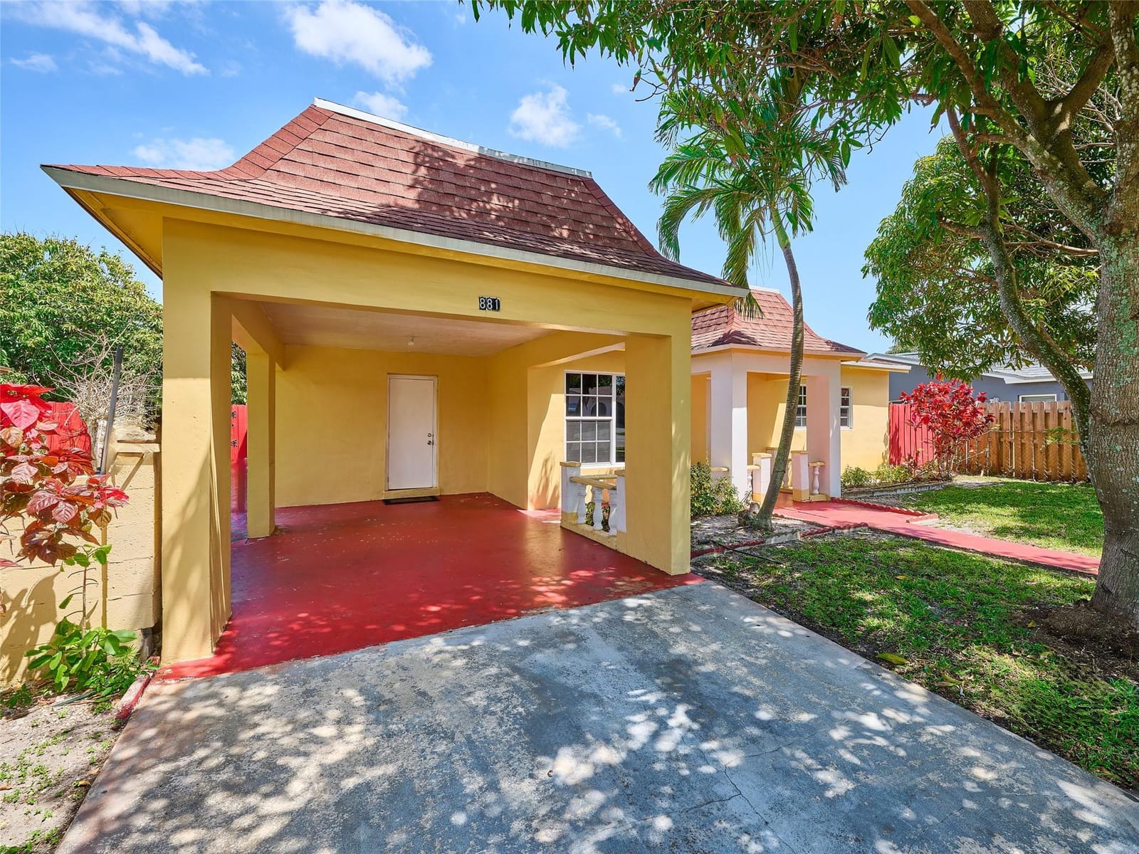 881 SW 49 Way, Margate, FL 33068