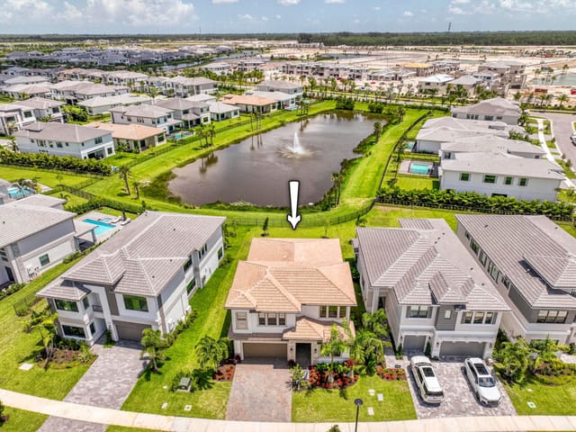 13166 Feathering Way, sold in Apex At Avenir, Palm Beach Gardens, FL