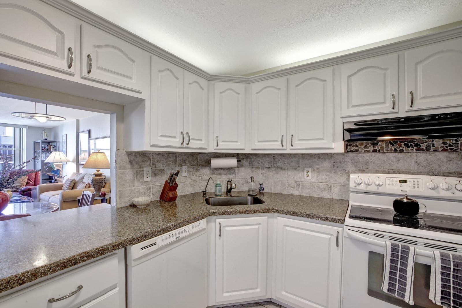 3015 N Ocean Boulevard 17b — photo 12