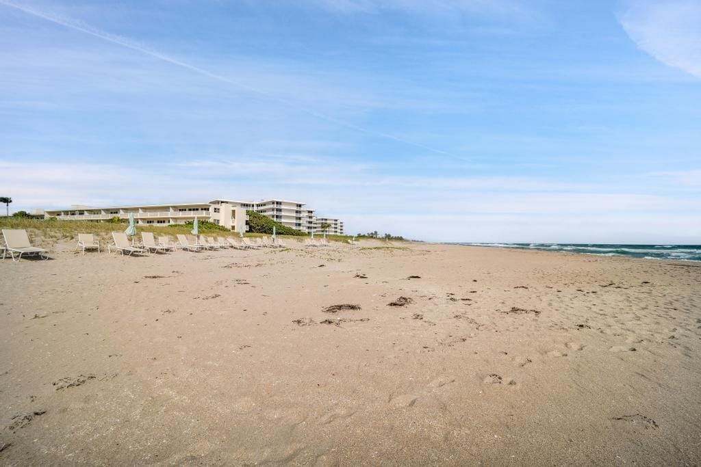 2565 S Ocean Boulevard 219, Palm Beach, FL 33480