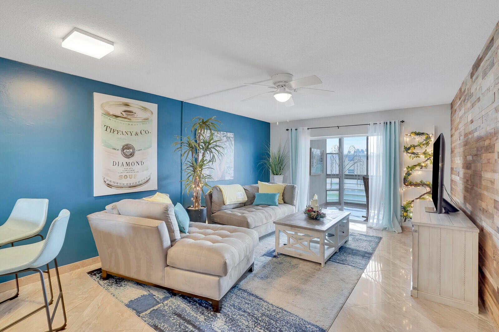 2724 N Garden Drive 302 — photo 8