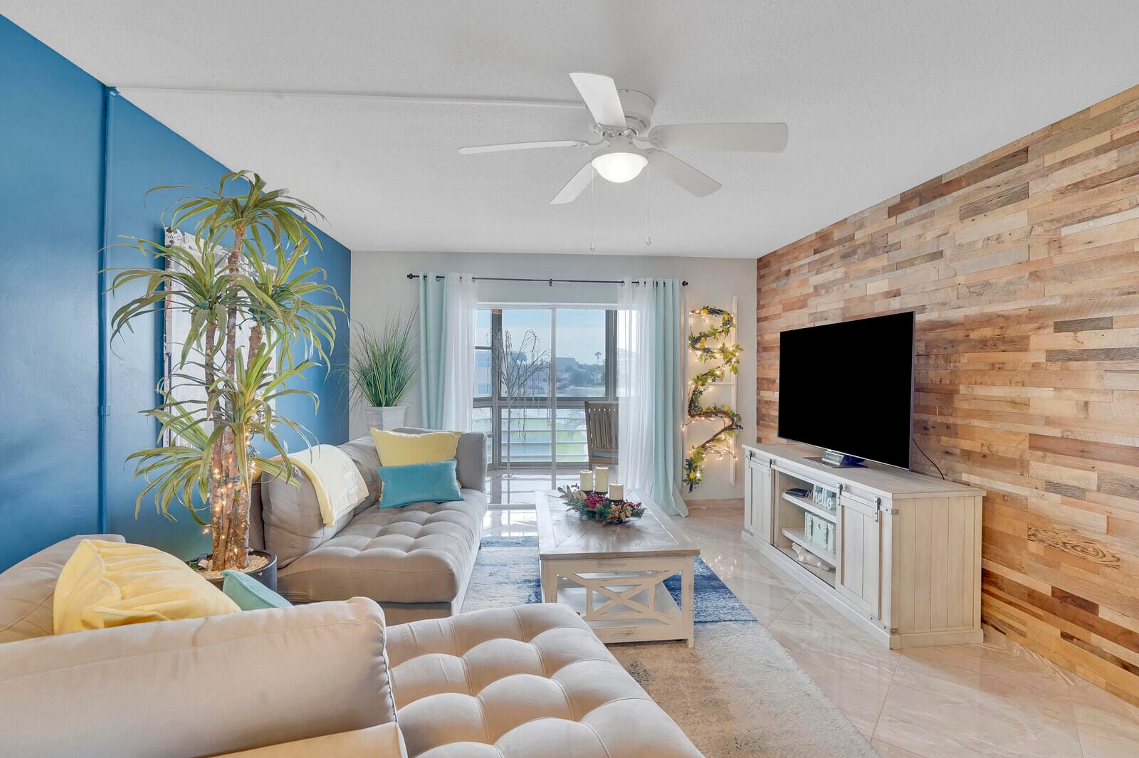 2724 N Garden Drive 302 — photo 9