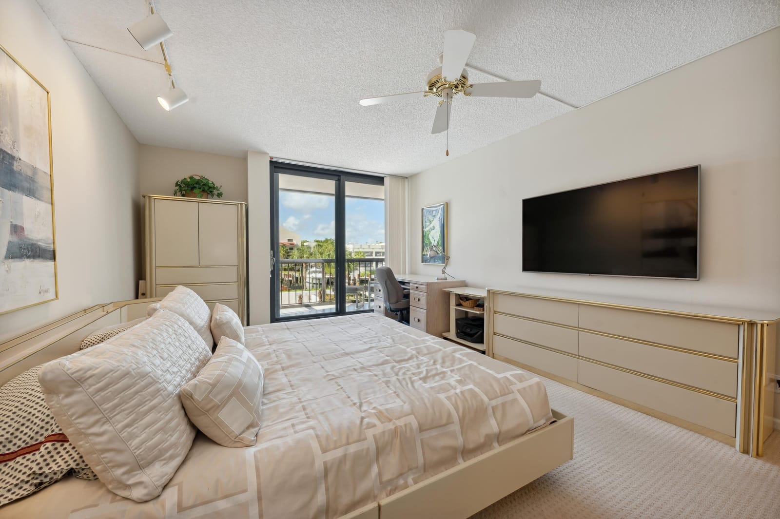 4748 S Ocean Boulevard 206, Highland Beach, FL 33487 photo 17