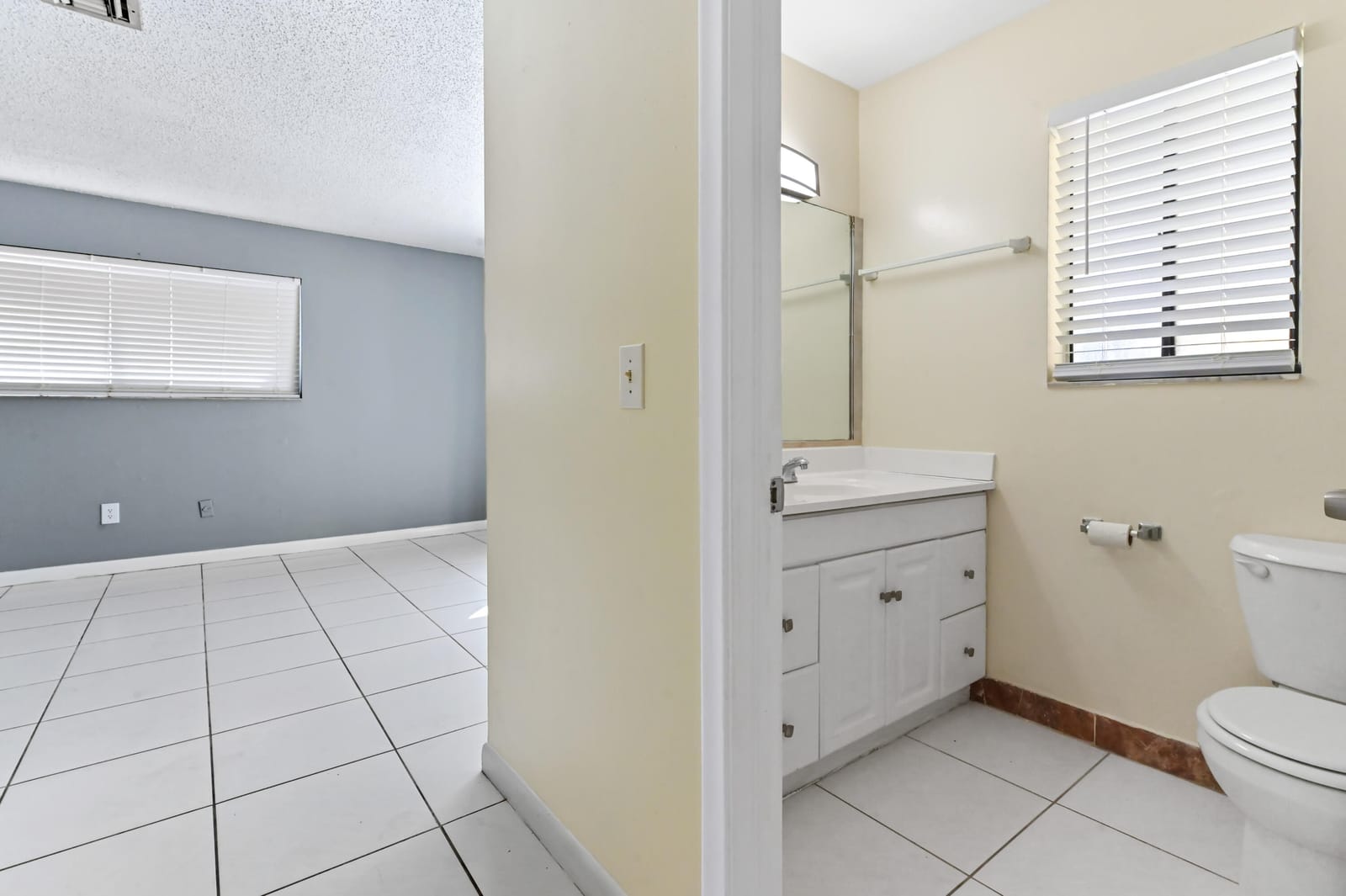 4326 S Landar Drive, Lake Worth, FL 33463 photo 12