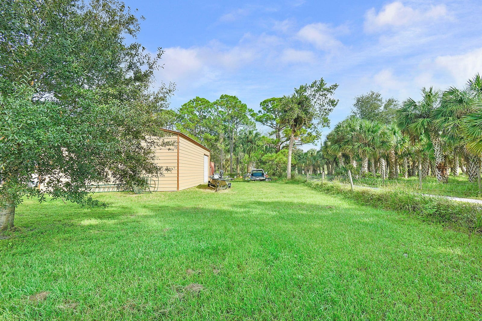 220 Emerald Avenue, Fort Pierce, FL 34945 photo 13