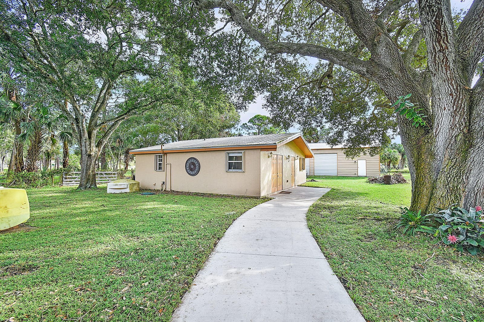 220 Emerald Avenue, Fort Pierce, FL 34945 photo 18