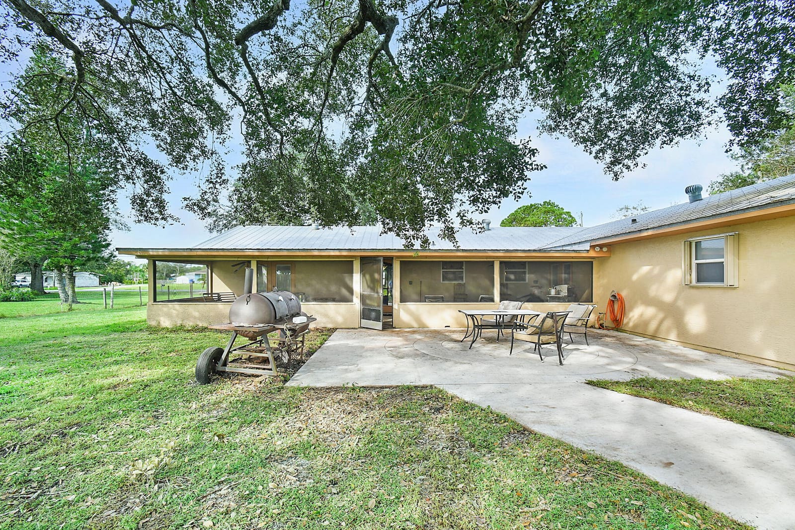 220 Emerald Avenue, Fort Pierce, FL 34945 photo 20