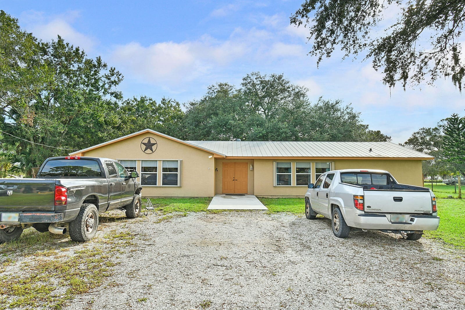 220 Emerald Avenue, Fort Pierce, FL 34945 photo 5