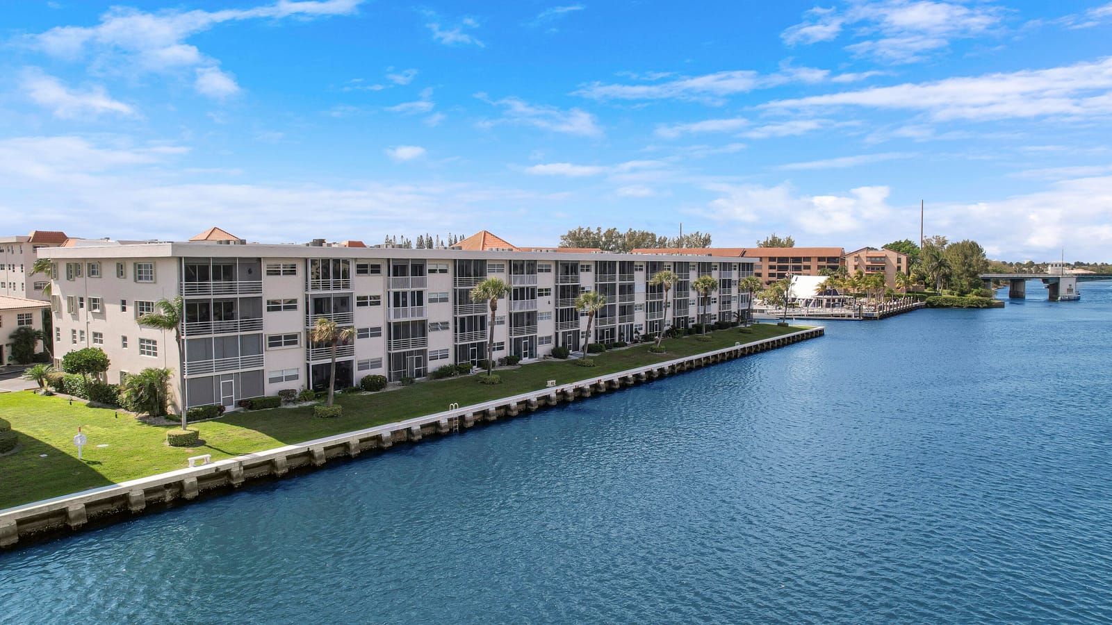 20 Yacht Club Drive 309, North Palm Beach, FL 33408 photo 4