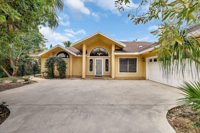 1643 SW Gregor Way, sold in Gregor Woods, Stuart, FL