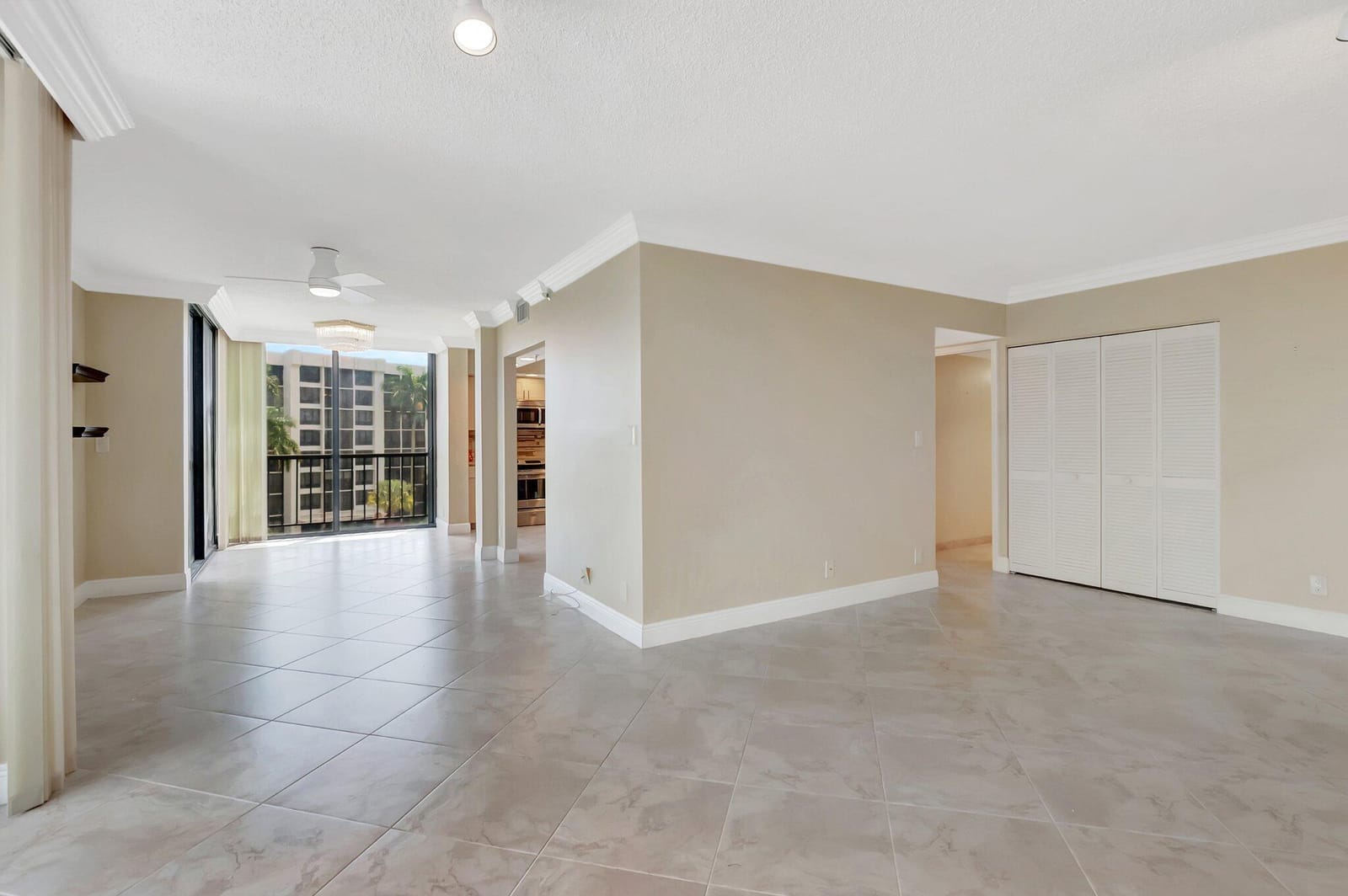 6805 Willow Wood Drive 5052, Boca Raton, FL 33434 photo 10