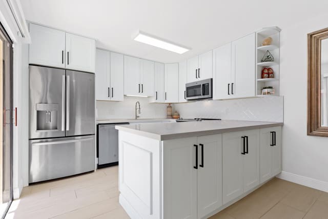 3103 Spanish Wells Drive 2-B, sold in Spanish Wells Condo I, Delray Beach, FL