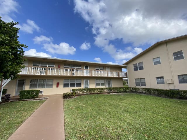 224 Chatham K, sold in Chatham Condos, West Palm Beach, FL