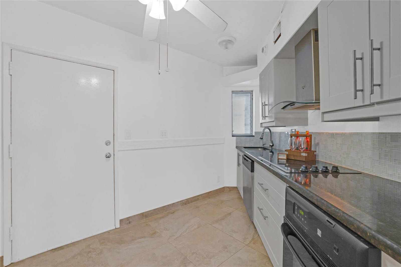 1920 S Ocean Drive 606 — photo 11