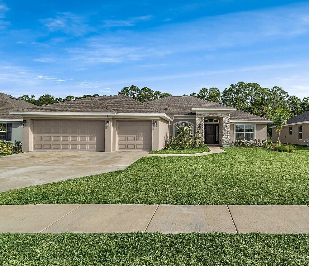 8770 Waterstone Boulevard, Fort Pierce, FL 34951