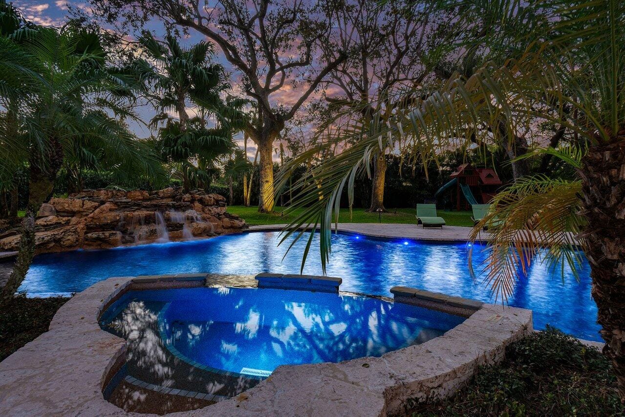 16356 Bridlewood Circle — photo 9