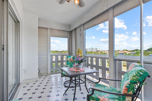 4350 Hillcrest Drive 419, sold in Hillcrest East No 22 Cond, Hollywood, FL