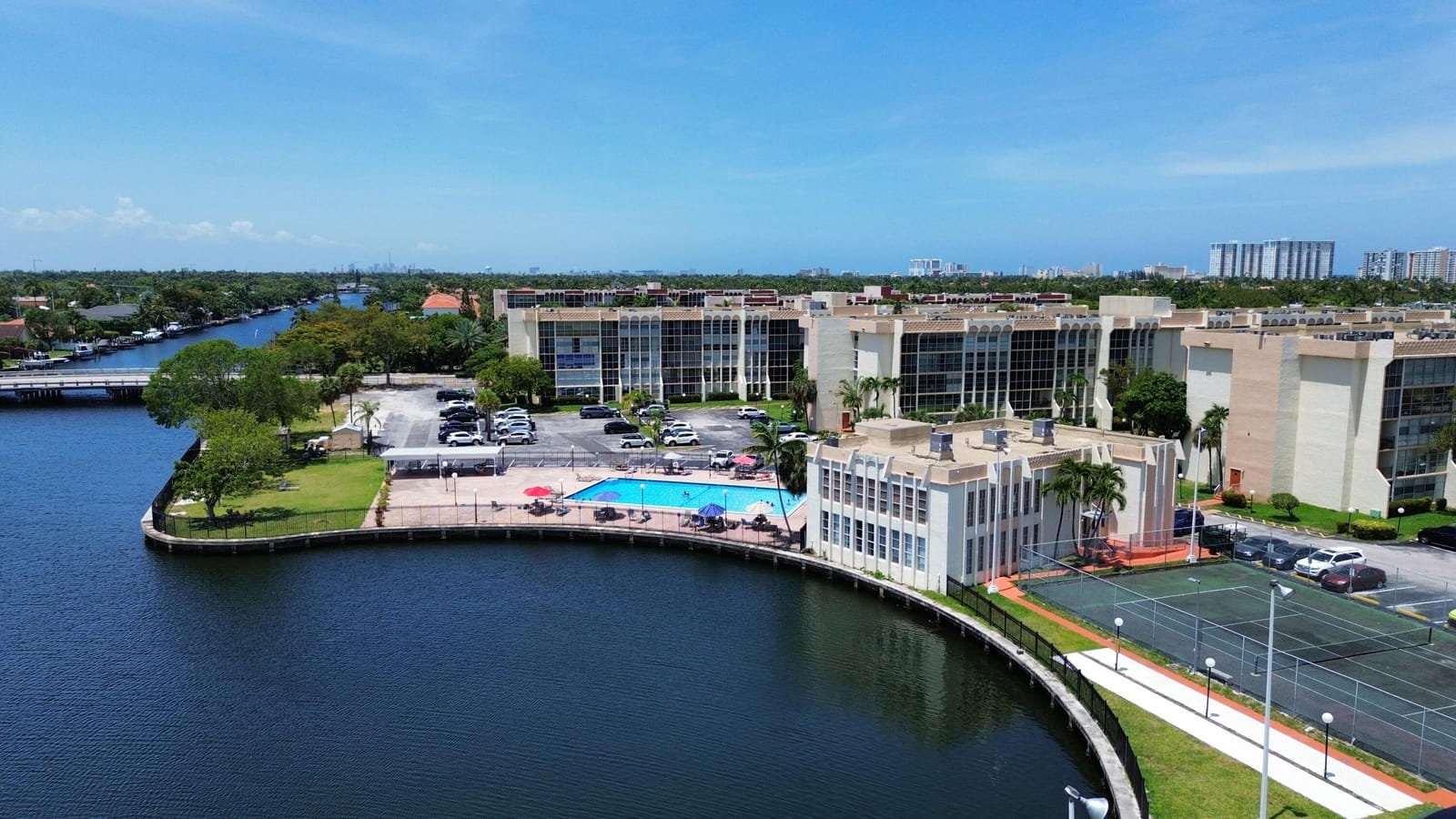 851 Three Islands Boulevard Boulevard 102, Hallandale Beach, FL 33009 photo 9