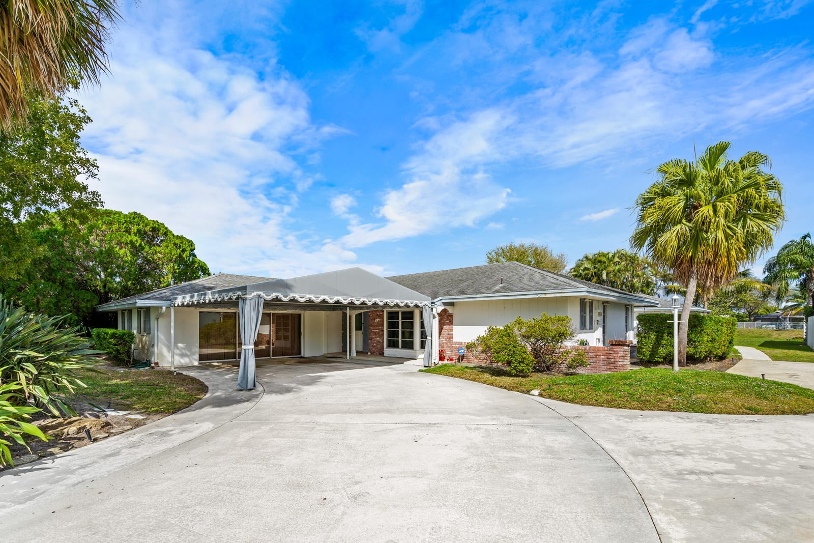 4705 Holly Drive, Palm Beach Gardens, FL 33418 photo 4