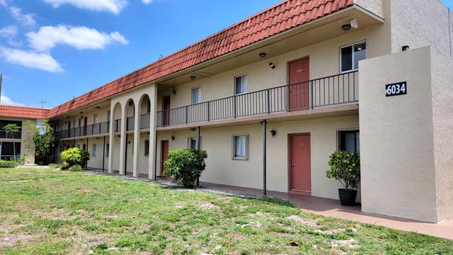 6034 Forest Hill Boulevard 105, West Palm Beach, FL 33415